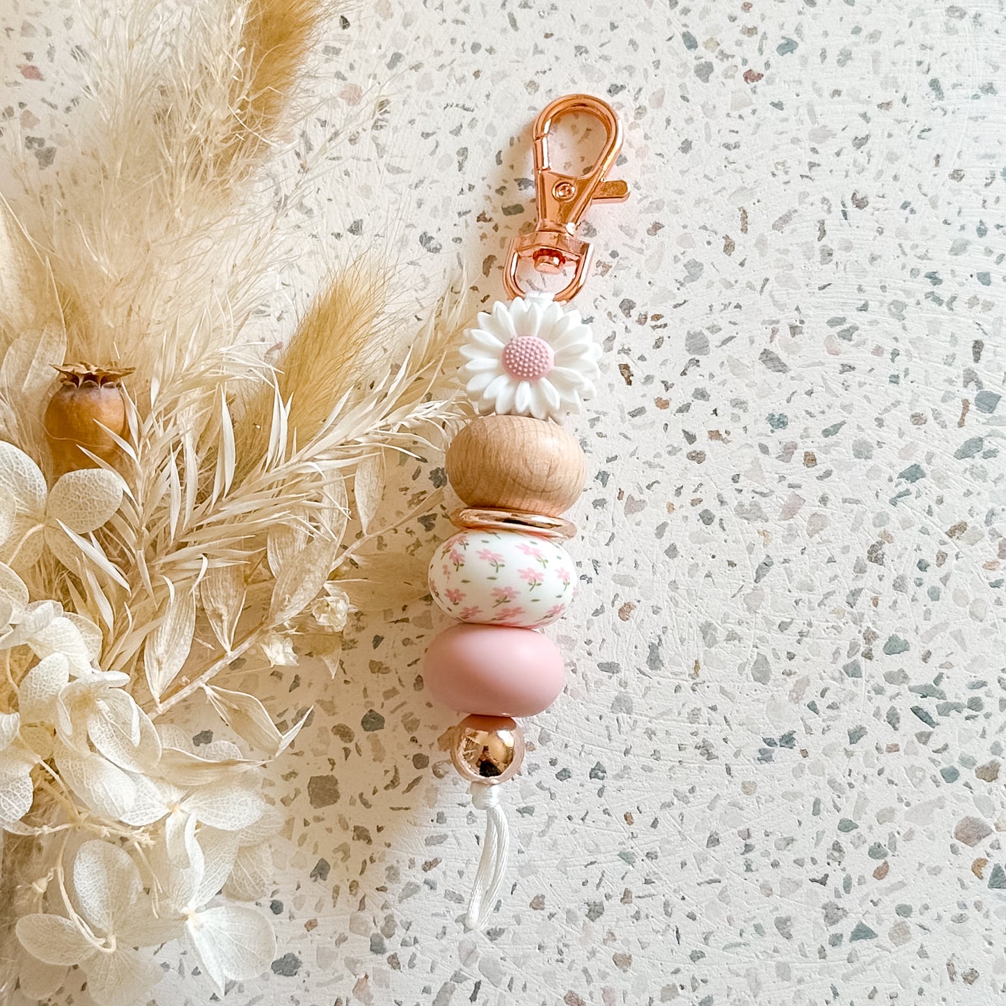 Harmony Keyring | White Daisy | Pink