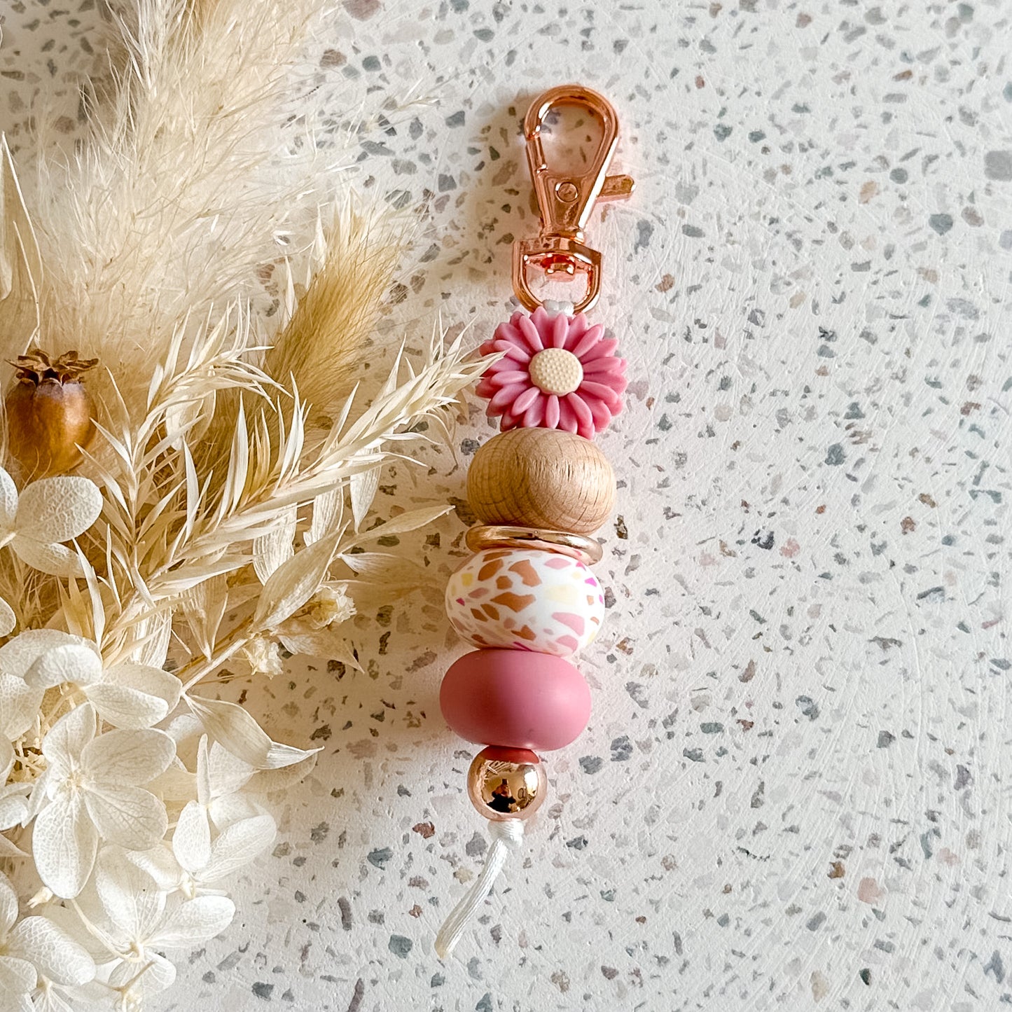Vintage Blush Daisy Keyring
