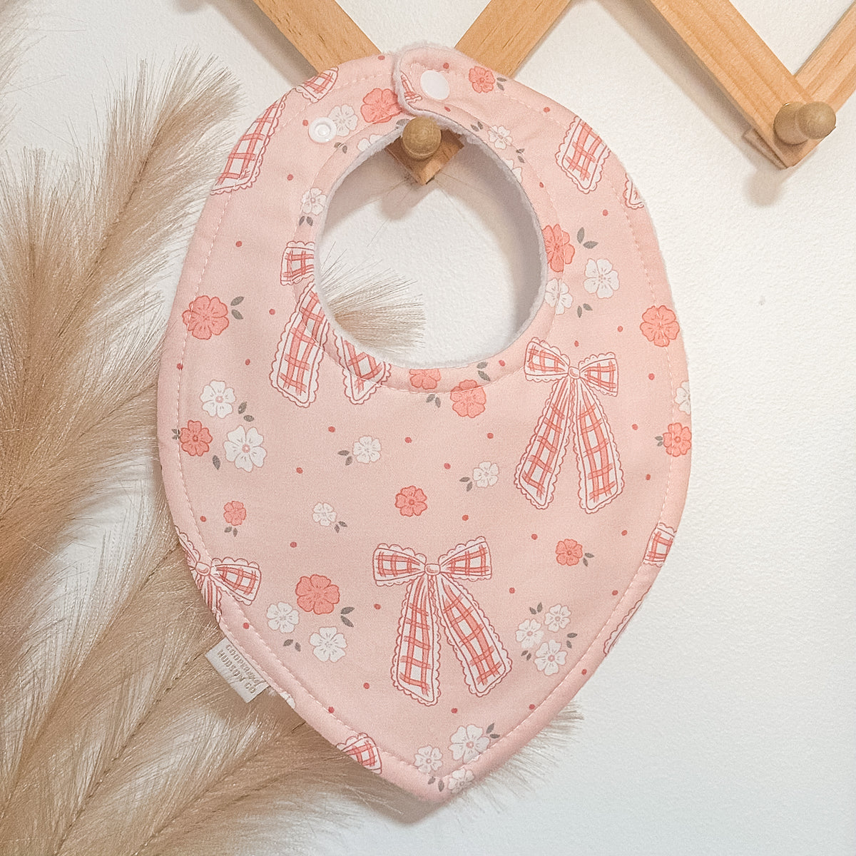 Pretty Bow Bibs | Pink