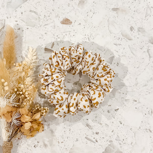 Mini Scrunchies | Neutral Leopard