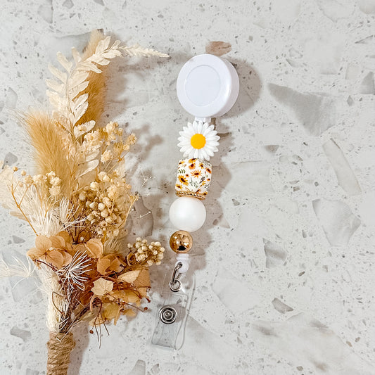 Daisy Badge Reel | White
