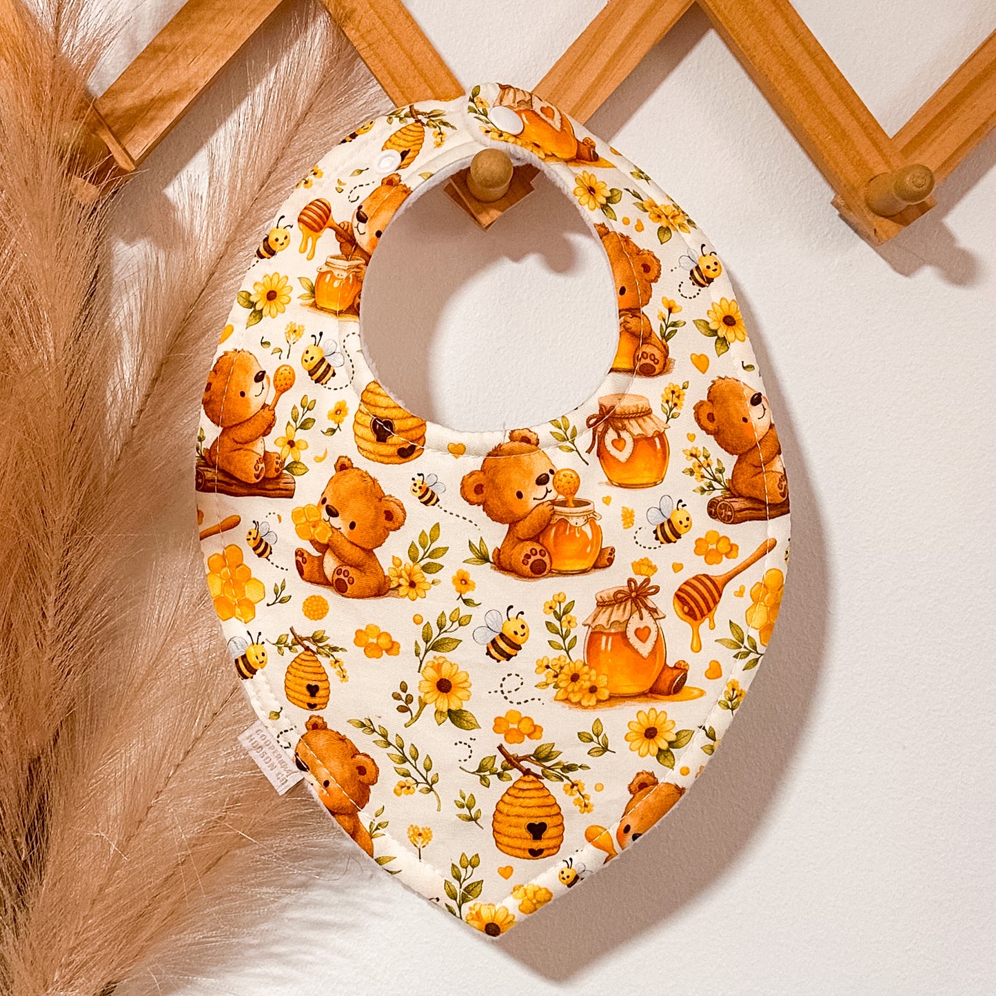 Honey Pot Bear Bibs