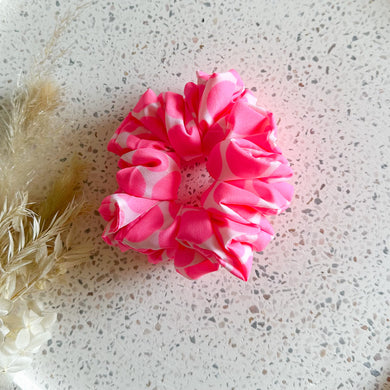 Lil Luxe Neon Scrunchies | Pink