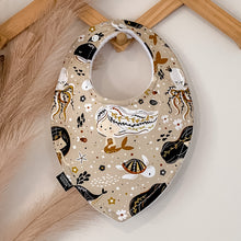 Load image into Gallery viewer, Mermaid Bibs