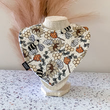 Load image into Gallery viewer, Sunflowers and Bee Bibs